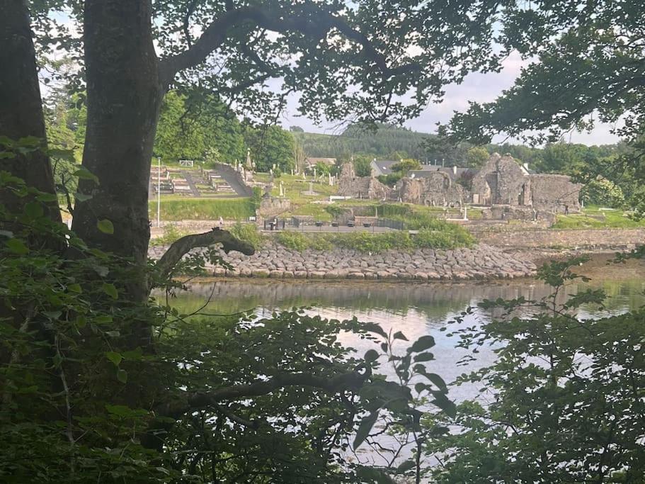 In The Country Yet Close To Town ドネゴール エクステリア 写真