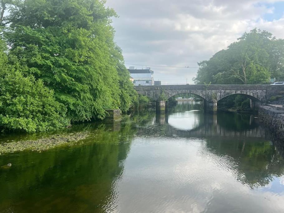 In The Country Yet Close To Town ドネゴール エクステリア 写真